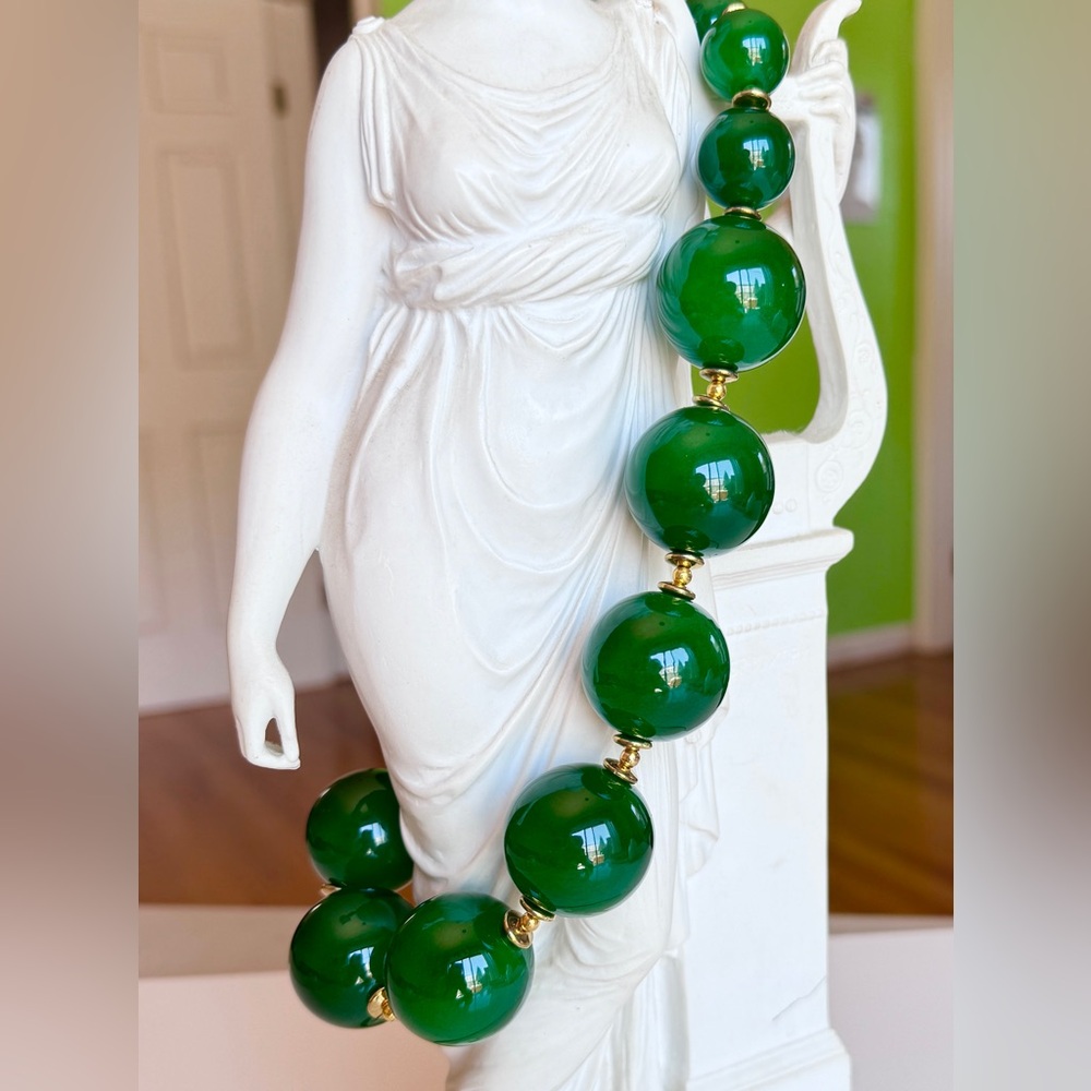 Designer One-of-a-Kind Bold Emerald-Green Color Large Beads Fashion Necklace